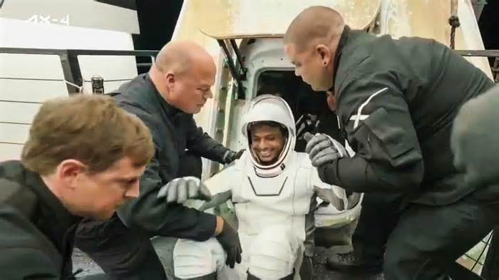 How much ISRO spent on Shubhanshu Shukla for his Axion-4 mission on Dragon spacecraft?