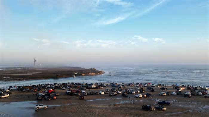 Mexico threatens lawsuit against SpaceX over Starship explosion 'contamination'