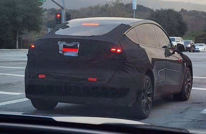 Tesla Model Y Juniper facelift spotted testing in the US