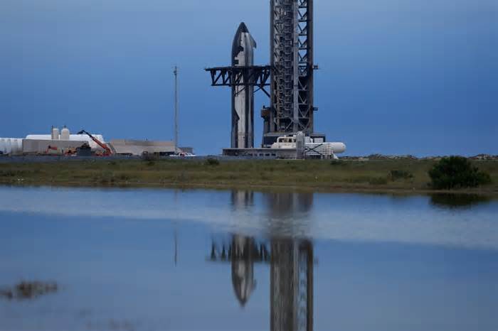 SpaceX pushes 1st Starship test launch attempt to Thursday