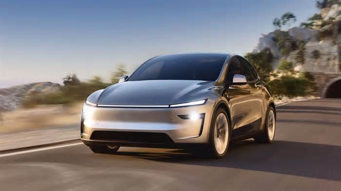 Before you book a Tesla in India, here are five things you should know