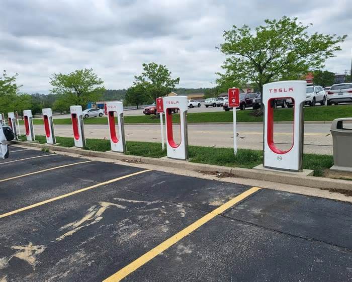 Tesla owner discovers frustrating scene at supermarket charging station: 'It happened the day before as well'