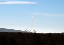 Vandenberg Launches the Falcon 9 Starlink 11-25 Mission [Image 1 of 4]