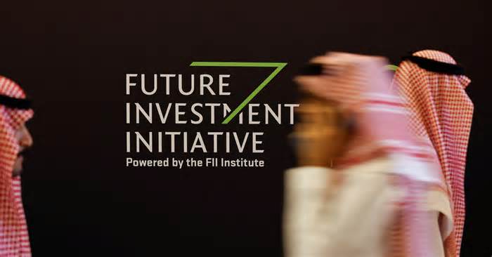 Saudi wealth fund to cut overseas investments