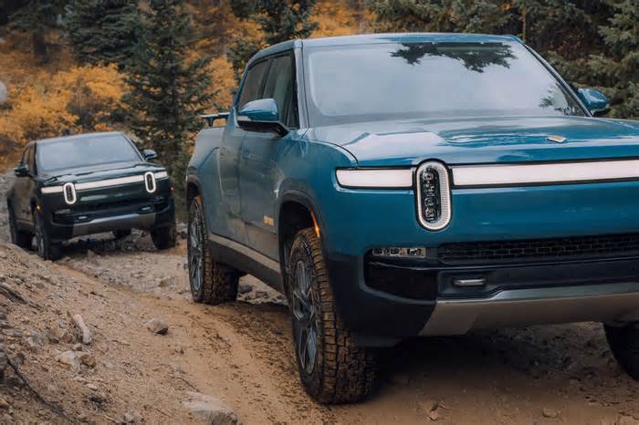 Rivian and Lucid Investors Need to Watch This 1 Big Competitor (Hint: It's Not Tesla)