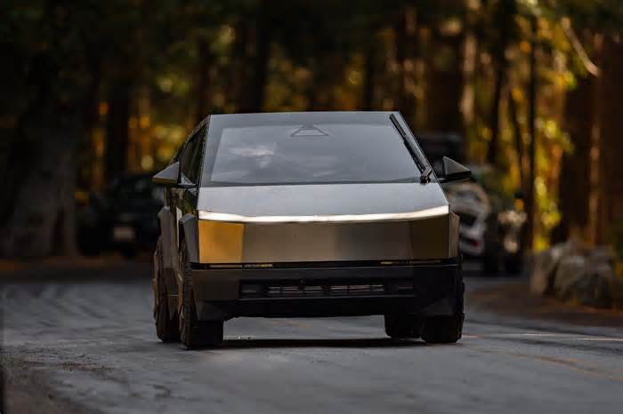 Tesla Cuts Cybertruck Price by up to $10,000 as Unsold Vehicles Pile Up in Abandoned Mall