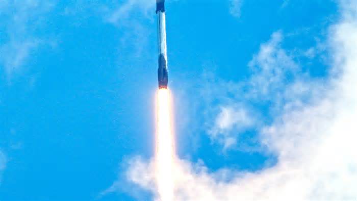 Launch recap: SpaceX rocket launches from Kennedy Space Center Wednesday morning
