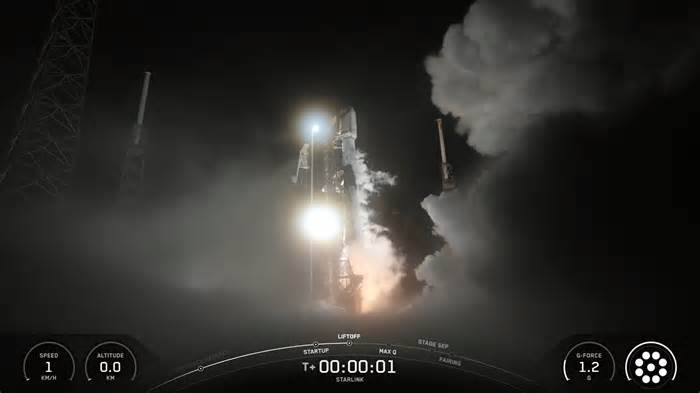 SpaceX launches 28 Starlink satellites from Florida, lands rocket at sea (video)