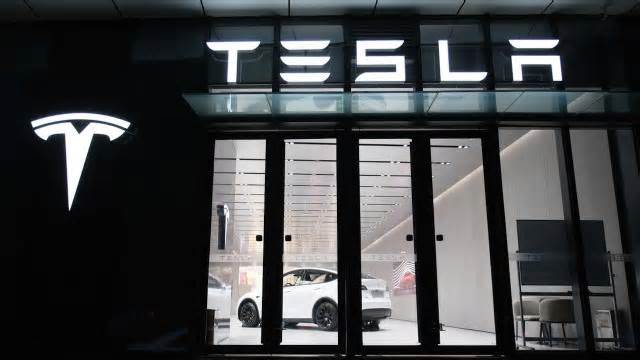 Tesla locks in deal to enhance power in France with game-changing technology: 'Every Megapack delivered helps the cause'