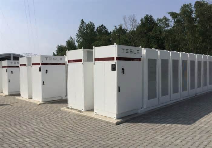 Tesla taps LG Energy for $4.3 billion energy storage deal