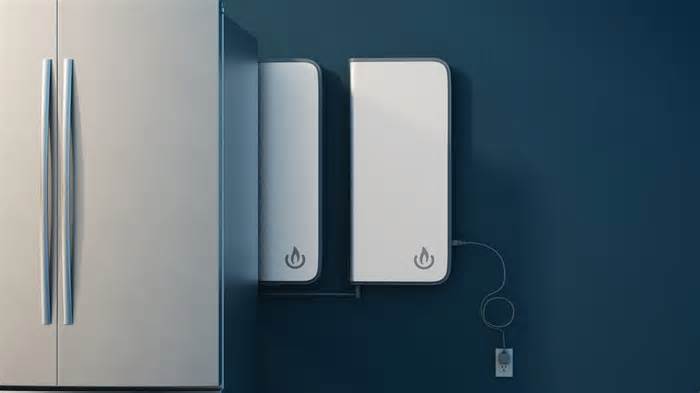 This Slim Little Battery I Saw at CES 2025 Is Like a Tesla Powerwall for Your Fridge