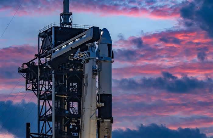 NASA clears way for SpaceX, Axiom Space to try overnight launch to space station