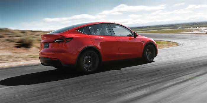 Tesla Model Y no longer the world’s best selling car… with a possible asterisk