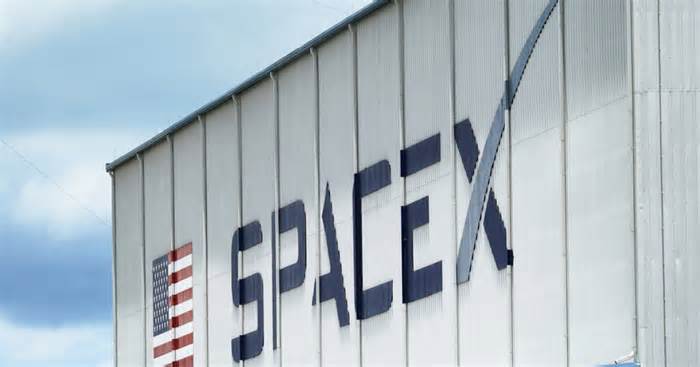 Morning Minute: Watch the SpaceX launch live on Daybreak, supply drive for LA