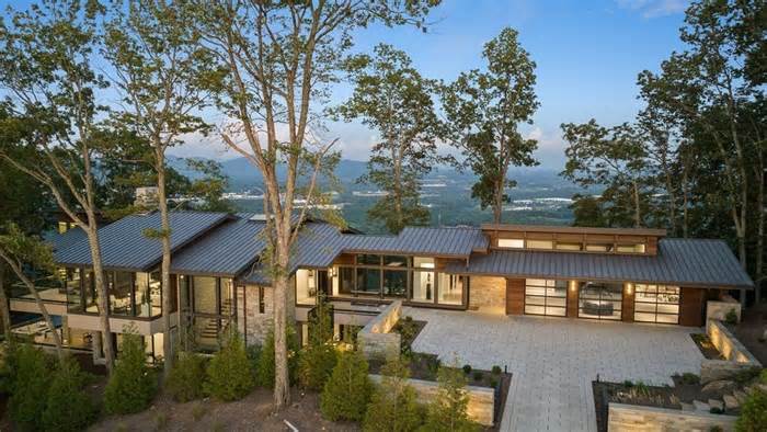 Premier Sotheby's lists $13.8 million estate in The Cliffs at Walnut Cove