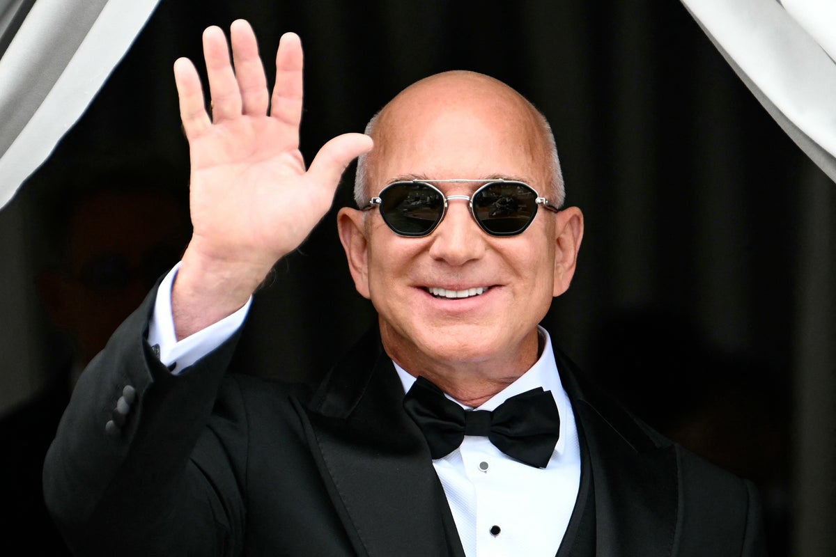 Jeff Bezos announces latest plan to compete directly with Musk’s SpaceX