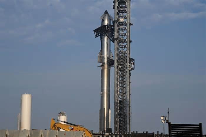 SpaceX launches ninth Starship test flight before spacecraft breaks apart