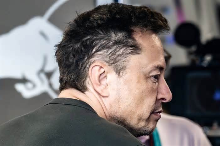 Musk's antics and distractions are backfiring as Tesla's car business stalls