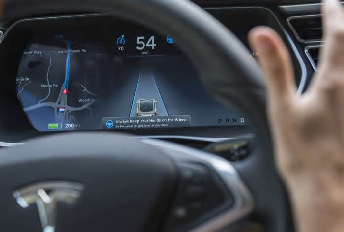 Tesla goes to trial over fatal autopilot crash