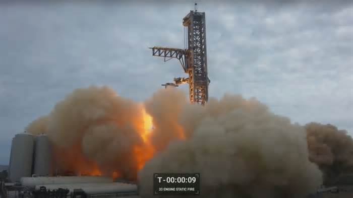 SpaceX’s interplanetary rocket fires up engines in unprecedented test