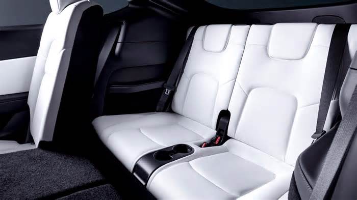 Tesla Might Surprise You With Its New Six-Seater Model Y