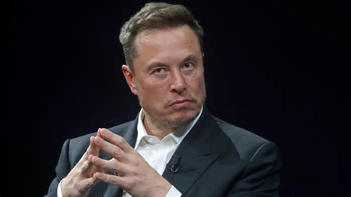 Is Tesla in Big Trouble? Signs Point to Yes
