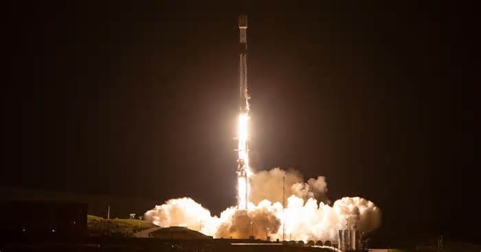 Falcon 9 rocket to blast off from Vandenberg Saturday, rattle windows with sonic booms