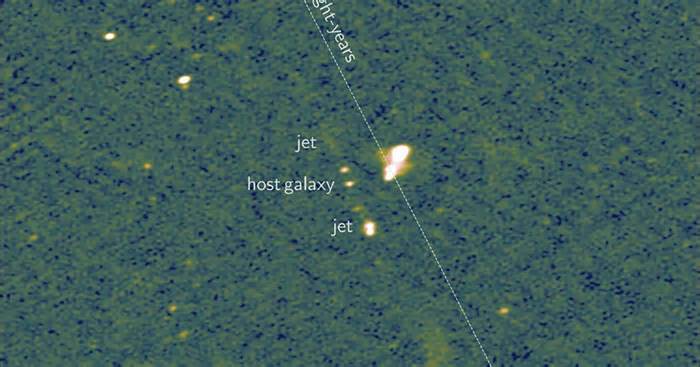 Scientists detect longest pair of jets streaming from a supermassive black hole