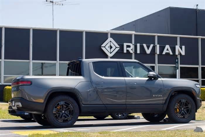 Former Tesla Enthusiast Embraces Rivian After R1T Survives Hurricane