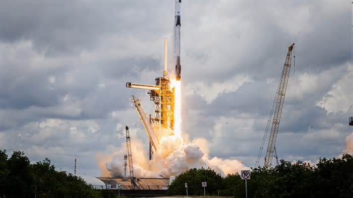 SpaceX rocket launch: Falcon 9 to send Amazon Project Kuiper satellites from Florida
