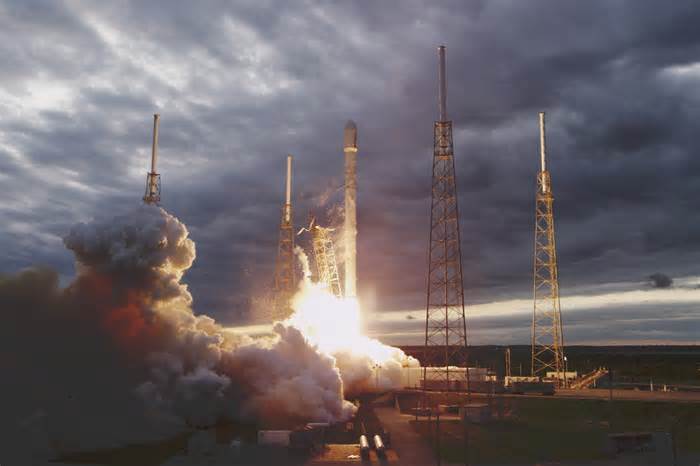 Thaicom-10 satellite to be launched by SpaceX