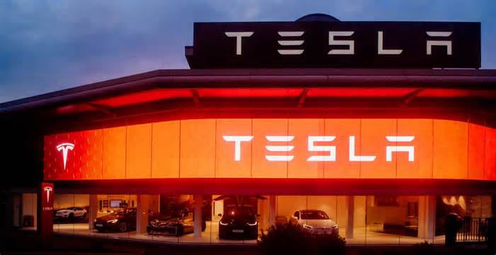 Tesla: High Hopes, Low Deliveries