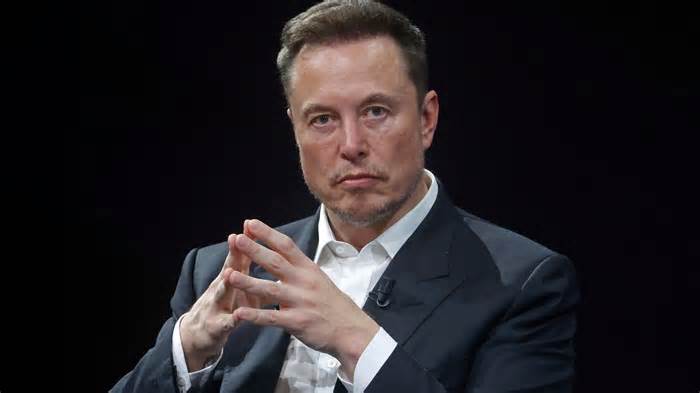 A New Book Claims Elon Musk Used ‘Goons’ To Intimidate Twitter Rank And File