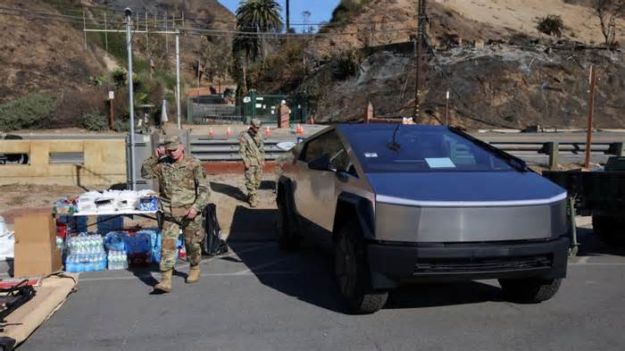 Tesla is offering Cybertruck discounts as EV market gets crowded