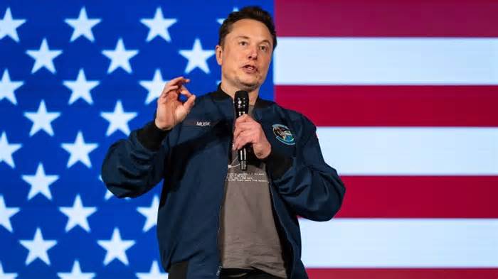 Elon Musk is sharing some details about his immigration path. Experts say they still have questions