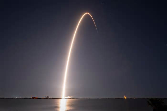 SpaceX aims for Friday night Cape Canaveral launch