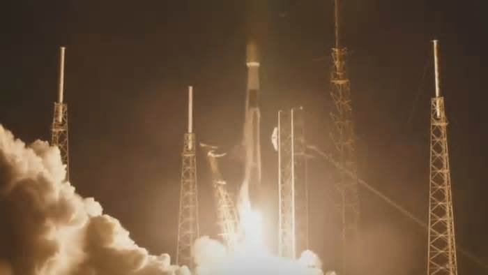 WATCH LIVE at 1:01 a.m.: SpaceX rocket launch from Florida’s coast