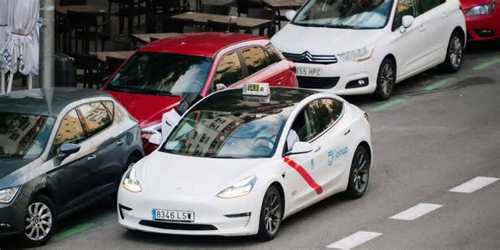 Tesla’s Robotaxis Are About to Hit the Streets. No One Can Say They’re Fully Safe.