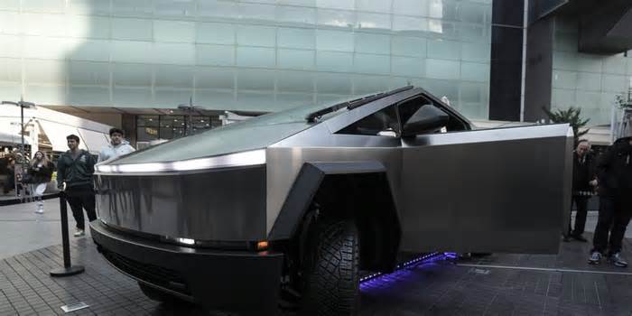 The Cybertruck is coming to Saudi Arabia and Dubai. That's still a problem for Tesla.