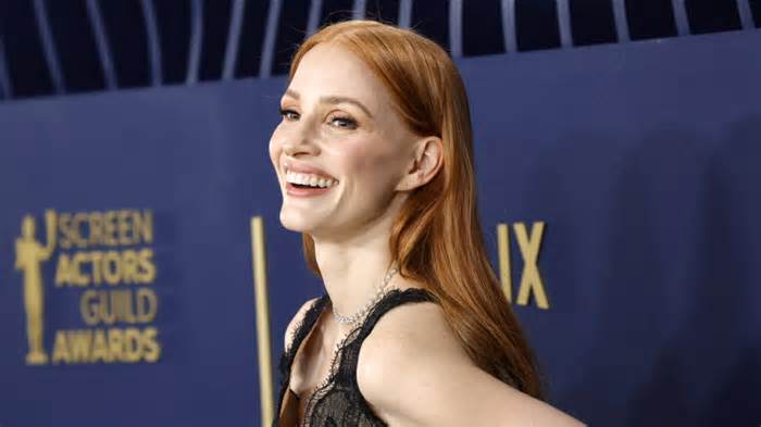 Jessica Chastain Reacts to Backlash After Complaining About JetBlue $15 Credit