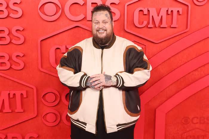 Why Jelly Roll Just Spent More Than $11,000 on Fried Chicken