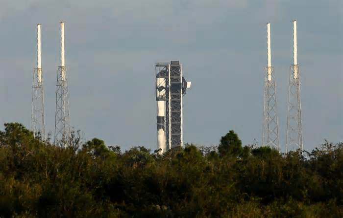 Live coverage of this afternoon's SpaceX Starlink launch from Cape Canaveral