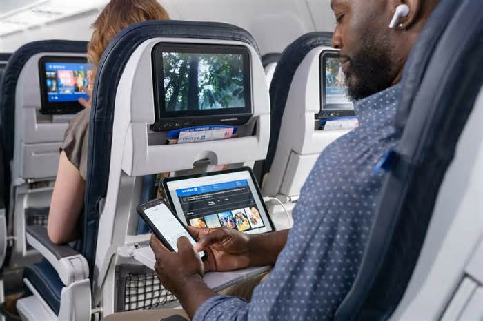 SpaceX's Starlink Wi-Fi is coming to your United Airlines flights very soon