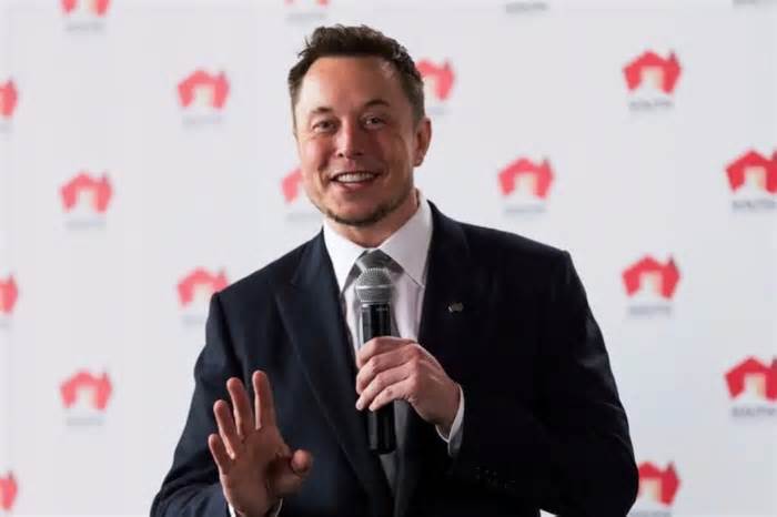 'I Did Not Ask For It:' Elon Musk Thanks Tesla Team For Putting Together Video Urging Shareholders To Vote For CEO's 2018 Pay Package