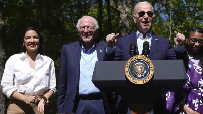 After campaigning for Clinton, Biden and Harris, Bernie Sanders accuses Democrats of “abandoning working class”