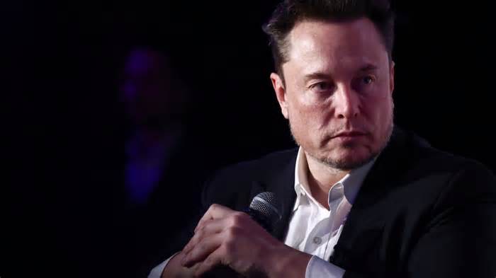 Elon Musk: FCC Put Lives in Danger by Not Awarding Funds to Starlink