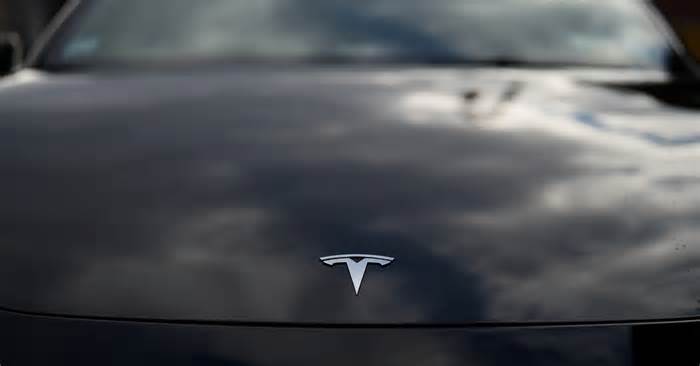 US opens probe into 2.6 million Tesla vehicles over remote driving feature