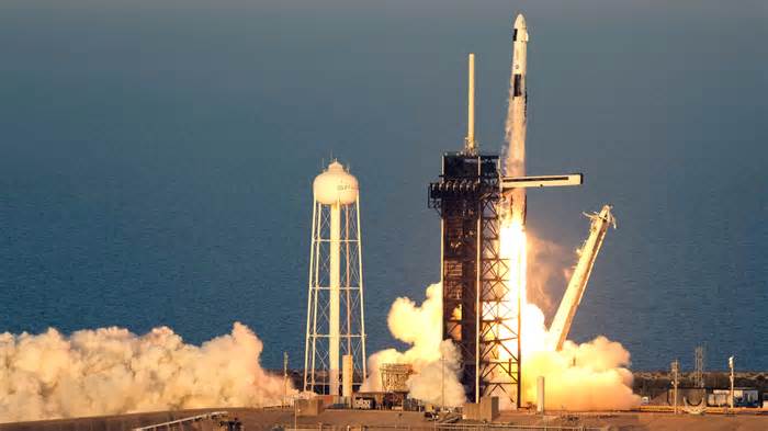 Musk threatens to withdraw Dragon spacecraft, a key space station link for NASA Musk threatens to withdraw Dragon spacecraft, a key space