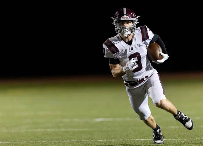 State College wins offensive showdown with Bishop McDevitt, claims Commonwealth title