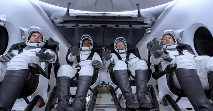 WATCH LIVE: Axiom Mission 4 Hatch Close on International Space Station